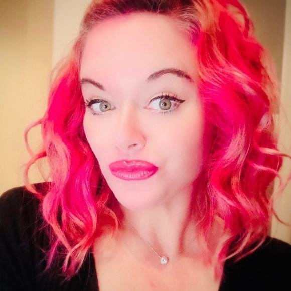 Meet Your Posher, Mel - Picture 1 of 10